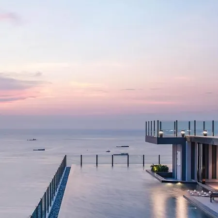 Central Pattaya Fully Equipped Condo Next To Beach Exterior photo